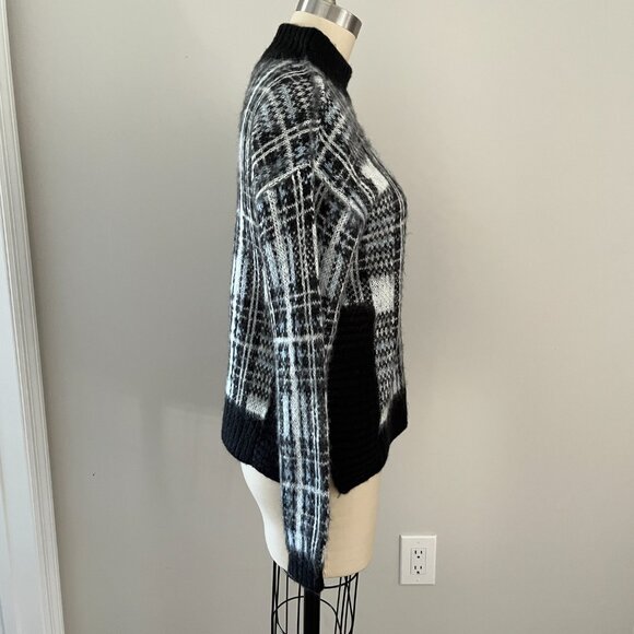 Nine West Women's Mock Neck Blue Black Plaid Boxy Sweater Size Small - Picture 2 of 9